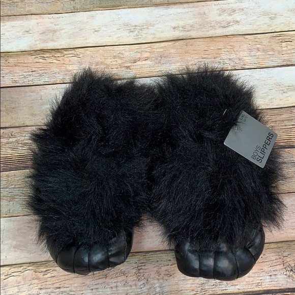 NWT Boy’s Gorilla Slippers - Picture 1 of 2
